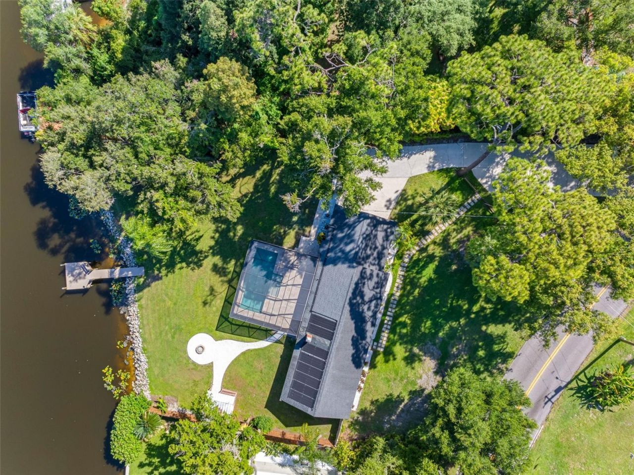 4221 River Hills Drive, Tampa, FL 33617 Photo