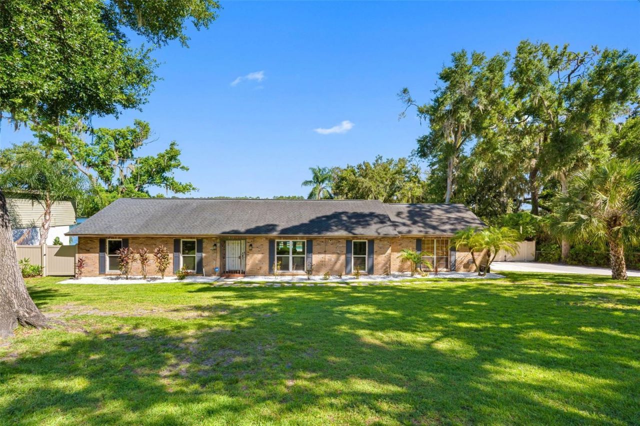 4221 River Hills Drive, Tampa, FL 33617 Photo