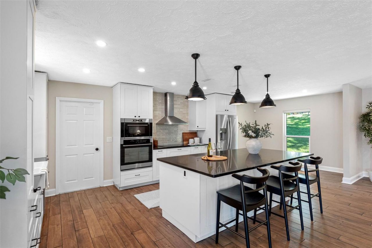 4221 River Hills Drive, Tampa, FL 33617 Photo