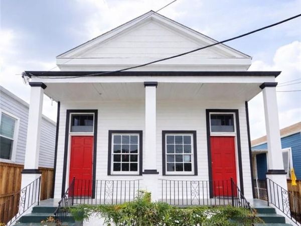 720 SORAPARU Street , New Orleans, LA 70130