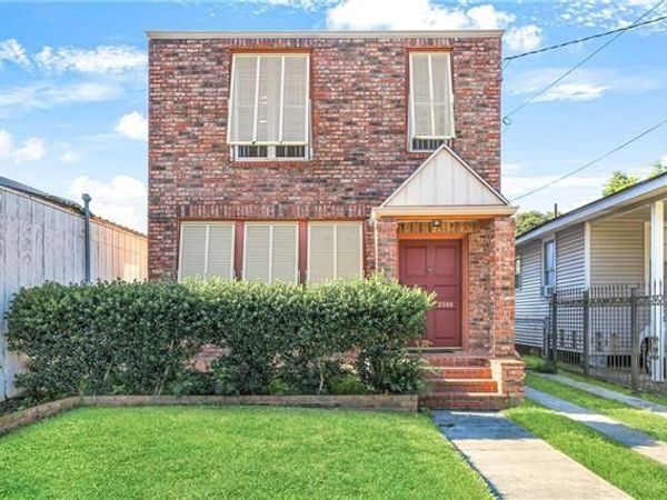 2568 GLADIOLUS Street , Unit UPPER, New Orleans, LA 70122