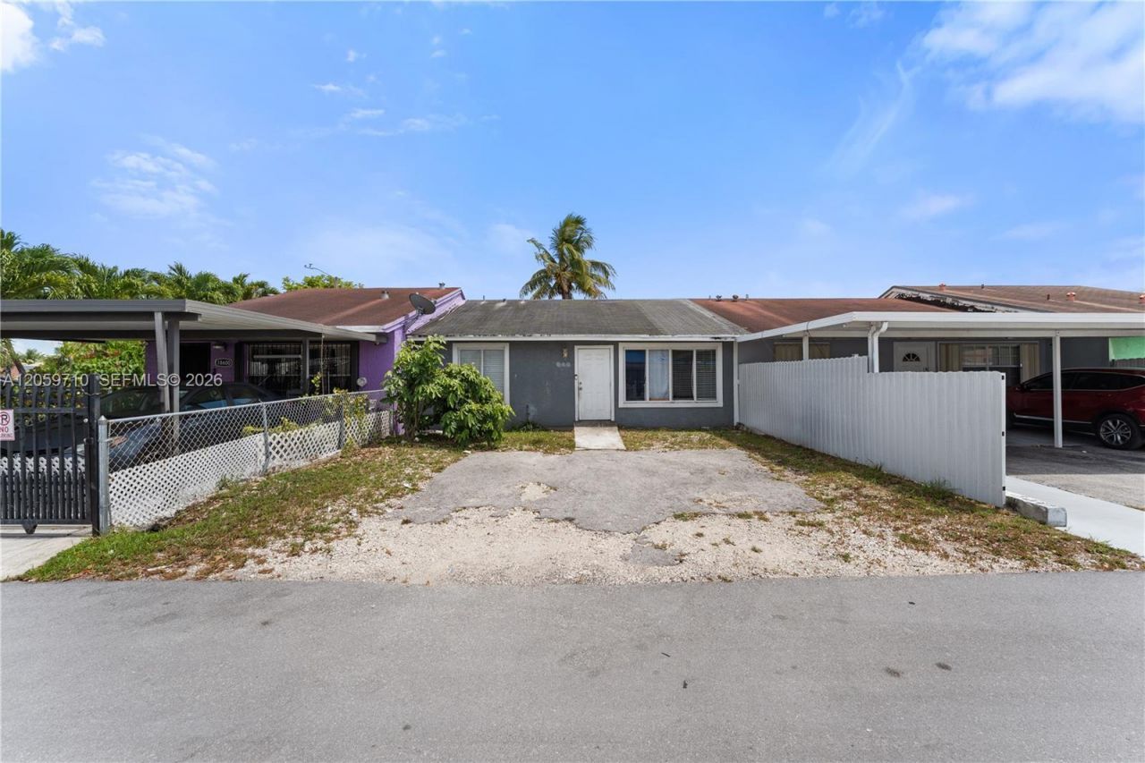 18602 NW 46th Ave, Miami Gardens, FL 33055 Main Photo