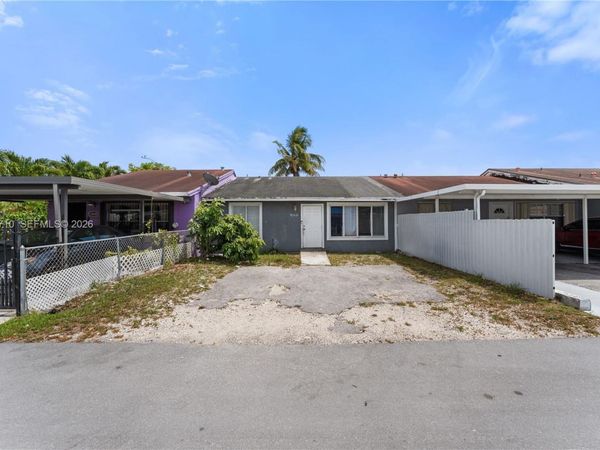 18602 NW 46th Ave , Miami Gardens, FL 33055