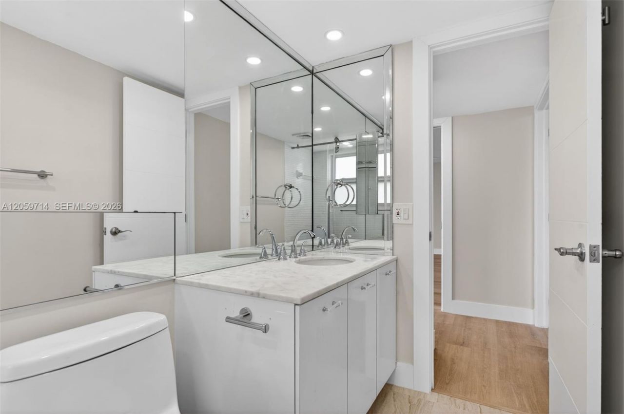 3090 N Course Dr, Unit 807, Pompano Beach, FL 33069 Photo