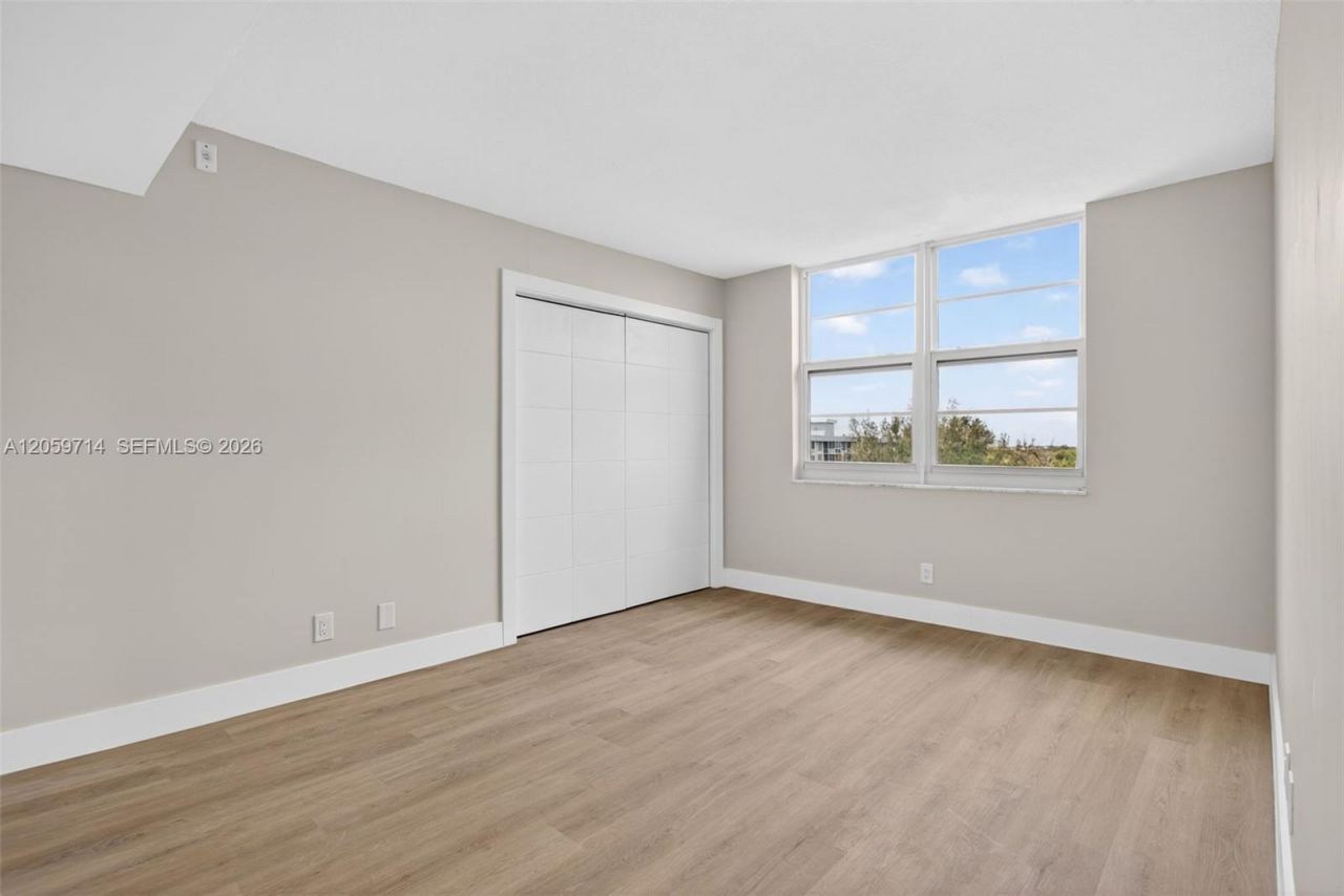 3090 N Course Dr, Unit 807, Pompano Beach, FL 33069 Photo