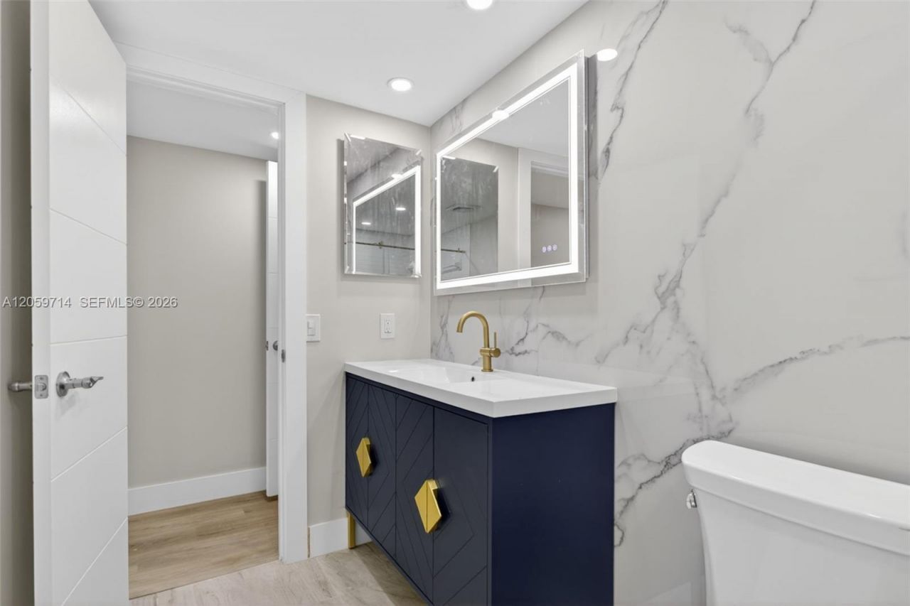 3090 N Course Dr, Unit 807, Pompano Beach, FL 33069 Photo