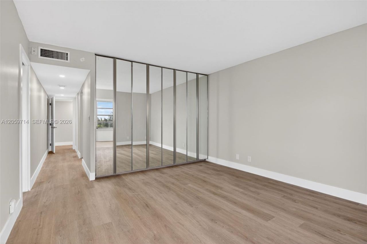 3090 N Course Dr, Unit 807, Pompano Beach, FL 33069 Photo