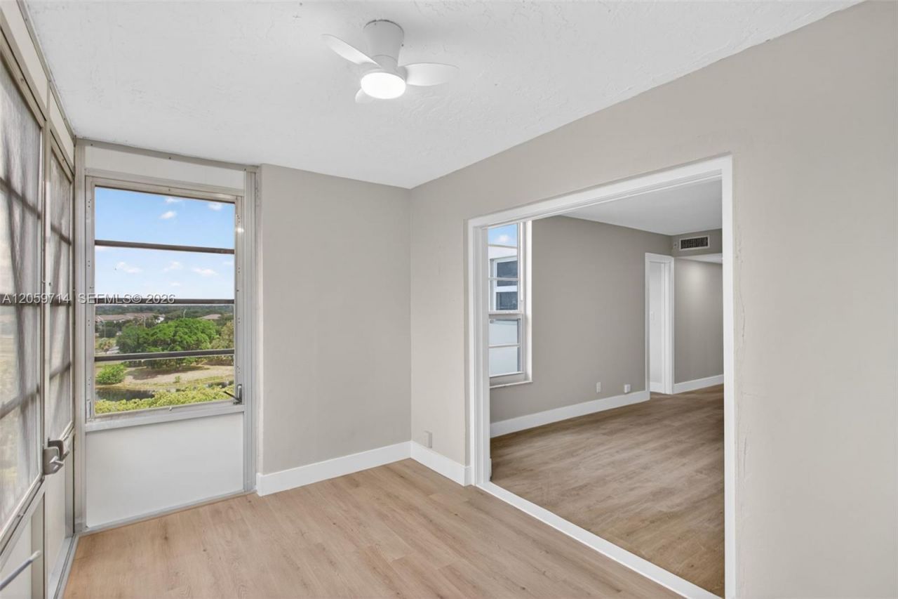 3090 N Course Dr, Unit 807, Pompano Beach, FL 33069 Photo
