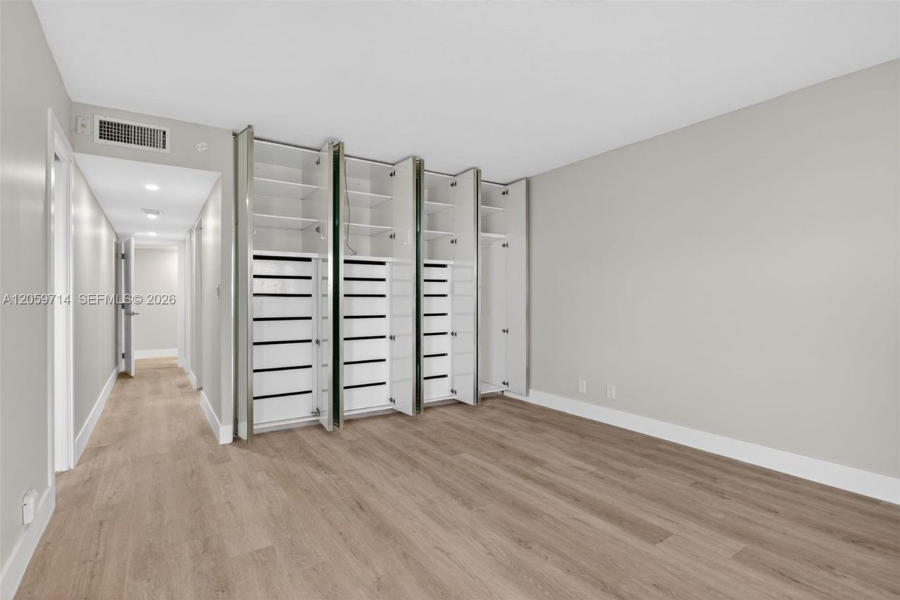 3090 N Course Dr, Unit 807, Pompano Beach, FL 33069 Photo