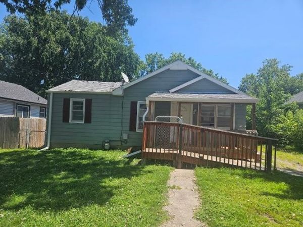 3215 SW 7th Street, Des Moines, IA 50315