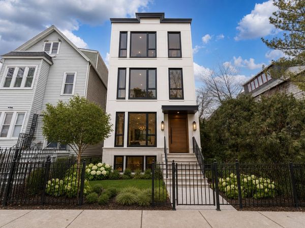 1814 N Richmond Street , Chicago, IL 60647