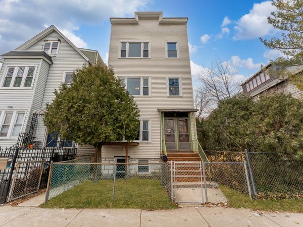 1814 N Richmond Street, Chicago, IL 60647