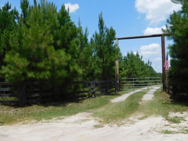 56585 DAVIS Road, Callahan, FL 32011