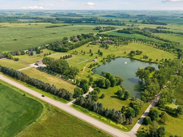 14720 Old Highway 14 , Waseca, MN 56093