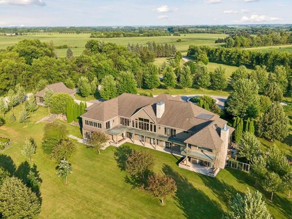 14720 Old Highway 14 , Waseca, MN 56093