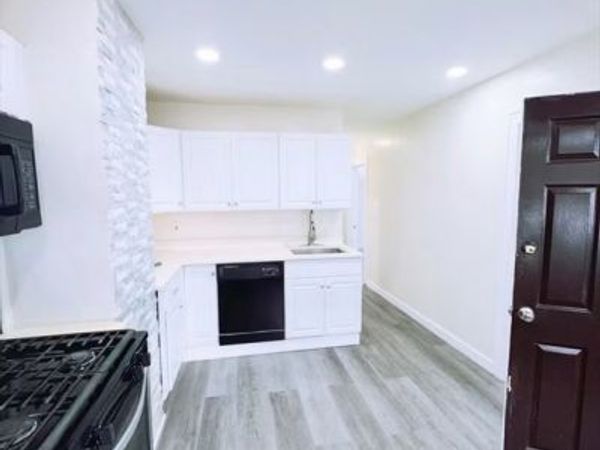 378 Chelsea St, Unit 2, Boston, MA 02128