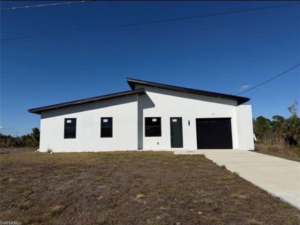 3107 Meadow RD , LEHIGH ACRES, FL 33974