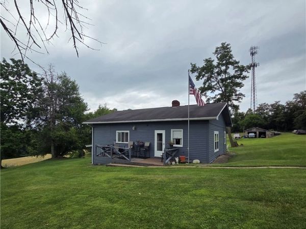 330 Young Lane , St Clairsville, OH 43950
