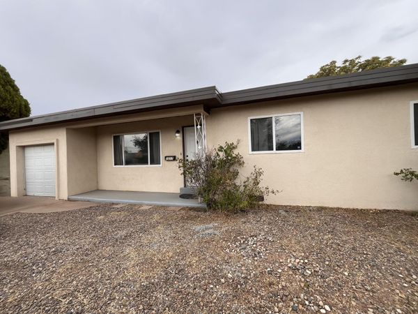 1017 Georgia Street SE, Albuquerque, NM 87108