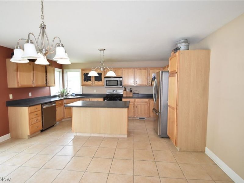 2145 Squirrel Run, Mineral Ridge, OH 44440 Photo 10