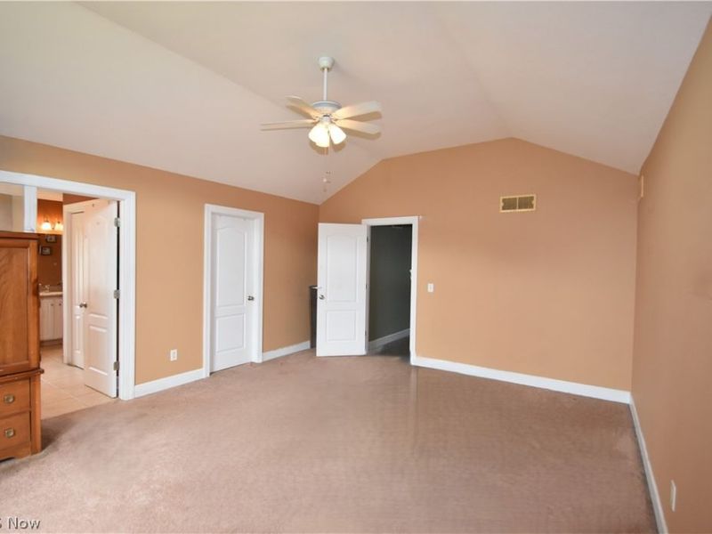 2145 Squirrel Run, Mineral Ridge, OH 44440 Photo 13