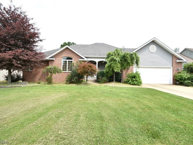 2145 Squirrel Run, Mineral Ridge, OH 44440 Photo 2