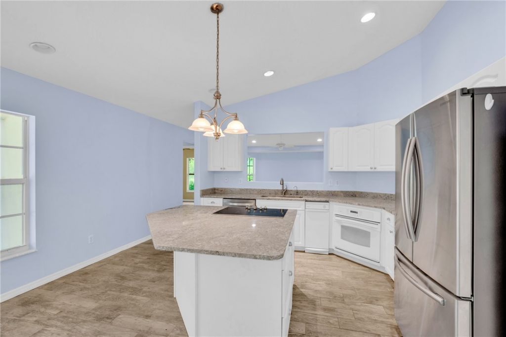 821 Robin Lane, Sebastian, FL 32958 Photo