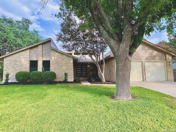 6242 Madeleine, San Antonio, TX 78229