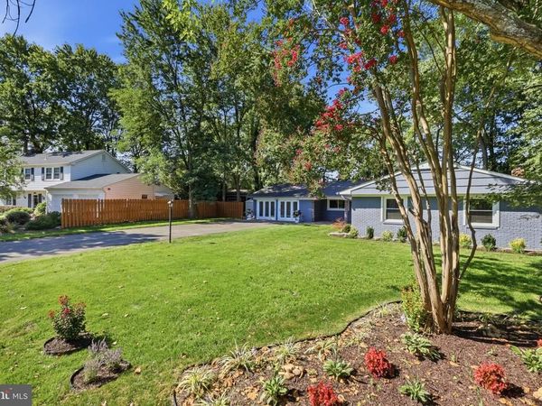 4140 POINT HOLLOW LN, FAIRFAX, VA 22033