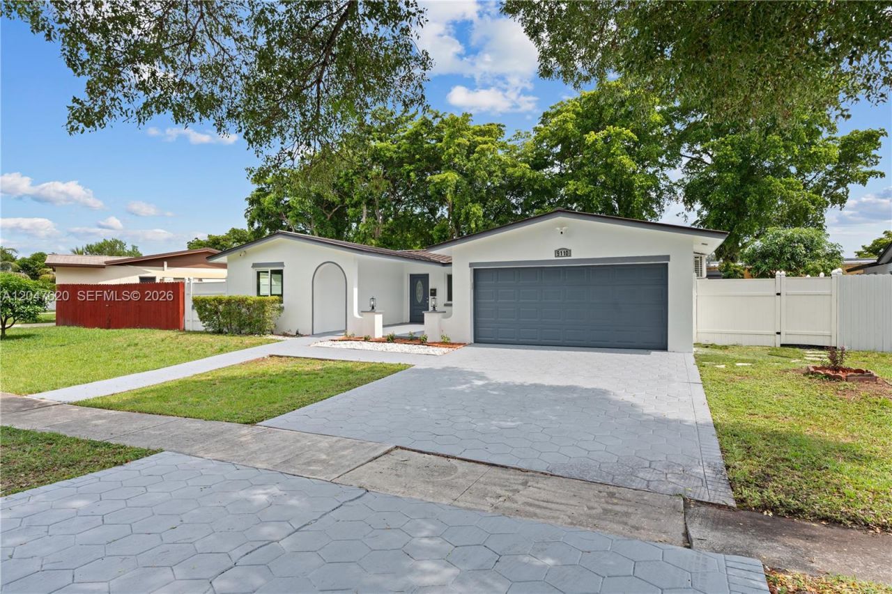 9110 NW 18th Ct, Pembroke Pines, FL 33024 Photo