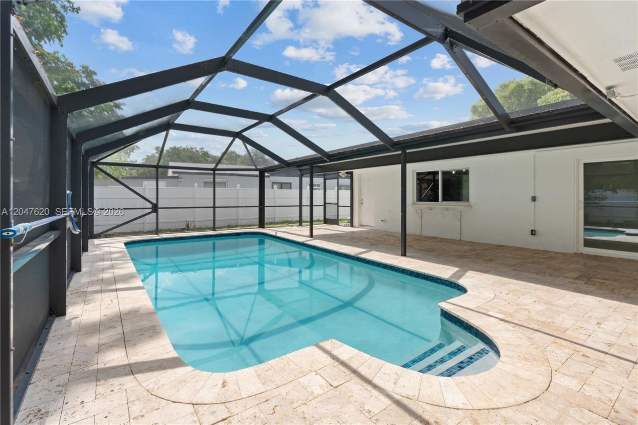 9110 NW 18th Ct, Pembroke Pines, FL 33024 Photo