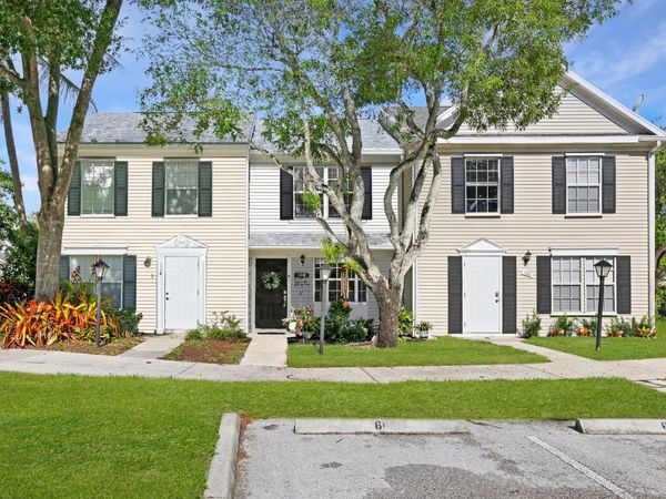 108 Old English Court, Jupiter, FL 33458