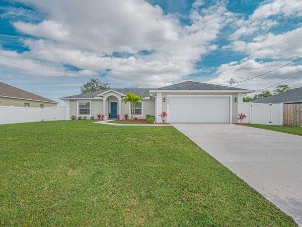 5435 NW Crista Street, Port St. Lucie, FL 34986