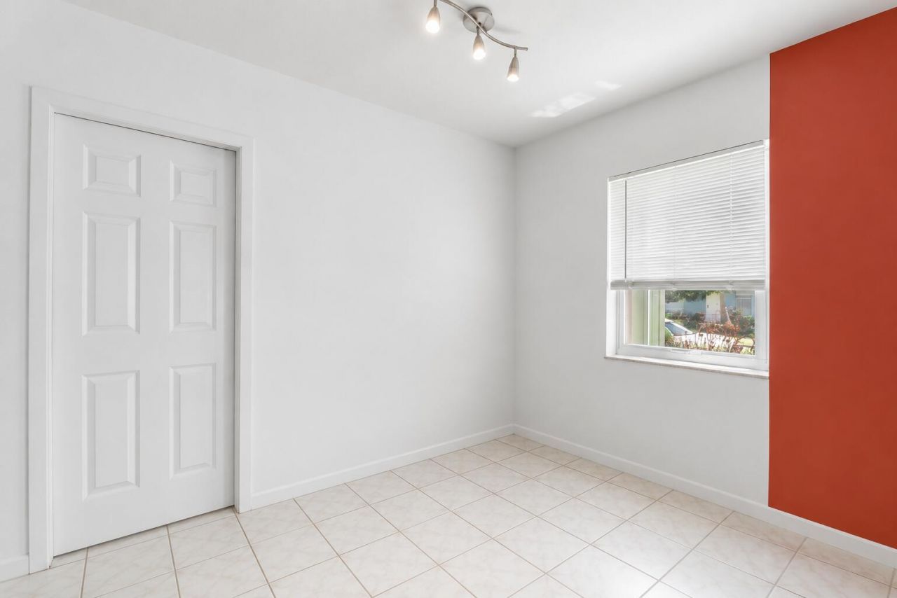 5109 Pinewood Avenue, West Palm Beach, FL 33407 Photo