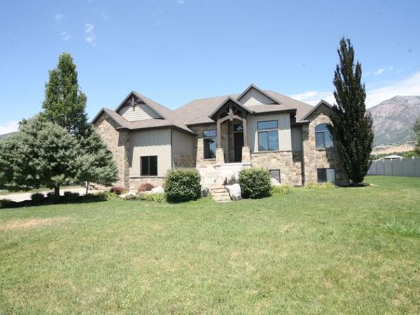 602 W 2825 N, Pleasant View, UT 84414
