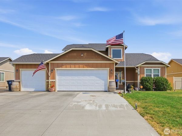 521 N Florida Drive , Moses Lake, WA 98837