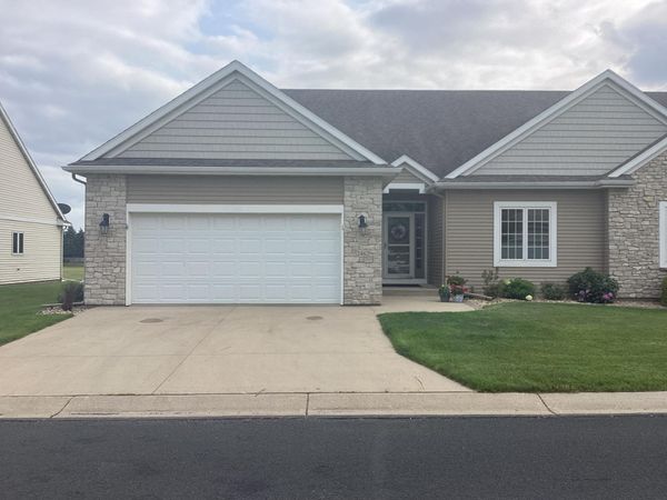 2462 Coral Ridge Place NE, Rochester, MN 55906