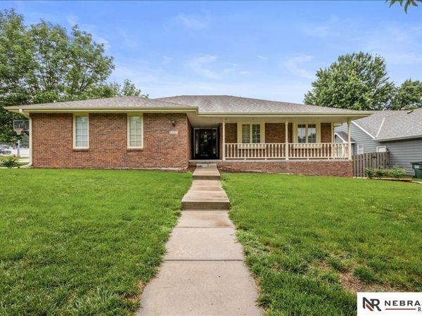 7635 Red Oak Road, Lincoln, NE 68516