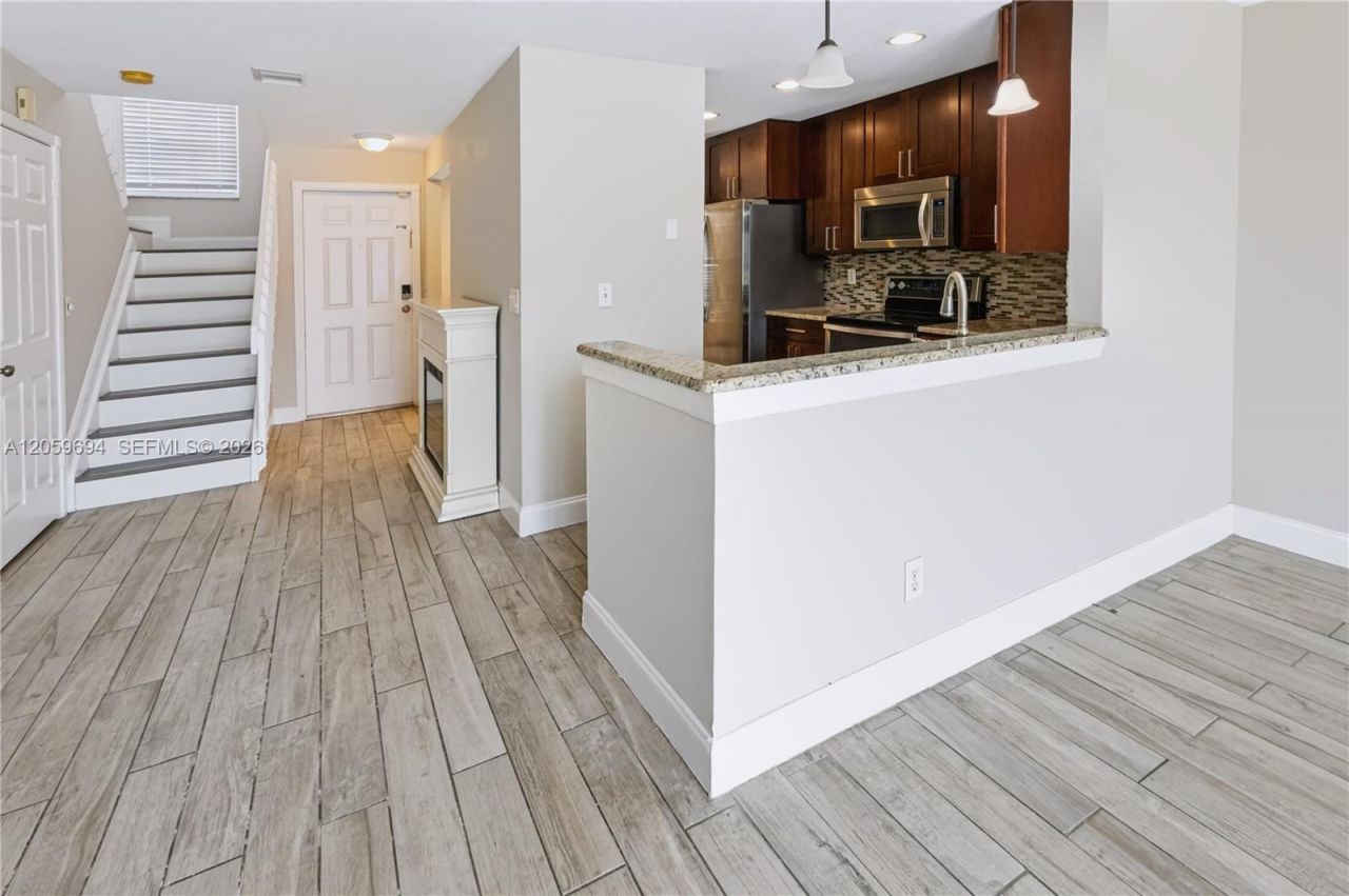 3824 NW 122nd Ter, Sunrise, FL 33323 Photo