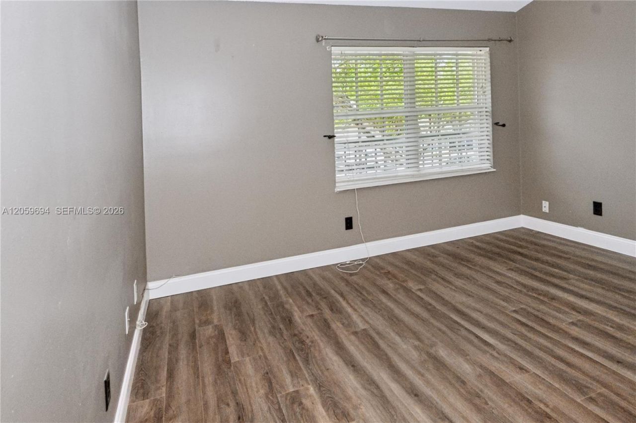 3824 NW 122nd Ter, Sunrise, FL 33323 Photo