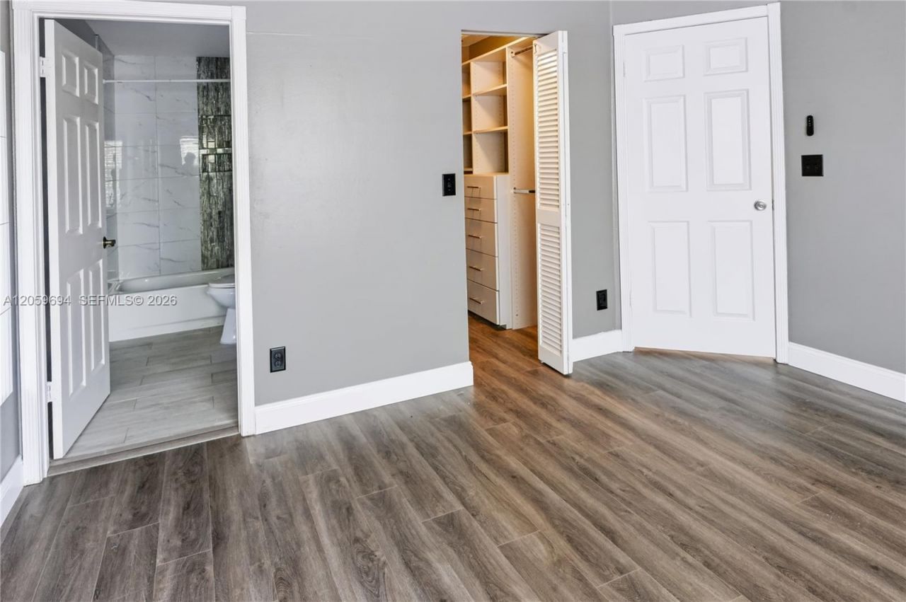 3824 NW 122nd Ter, Sunrise, FL 33323 Photo