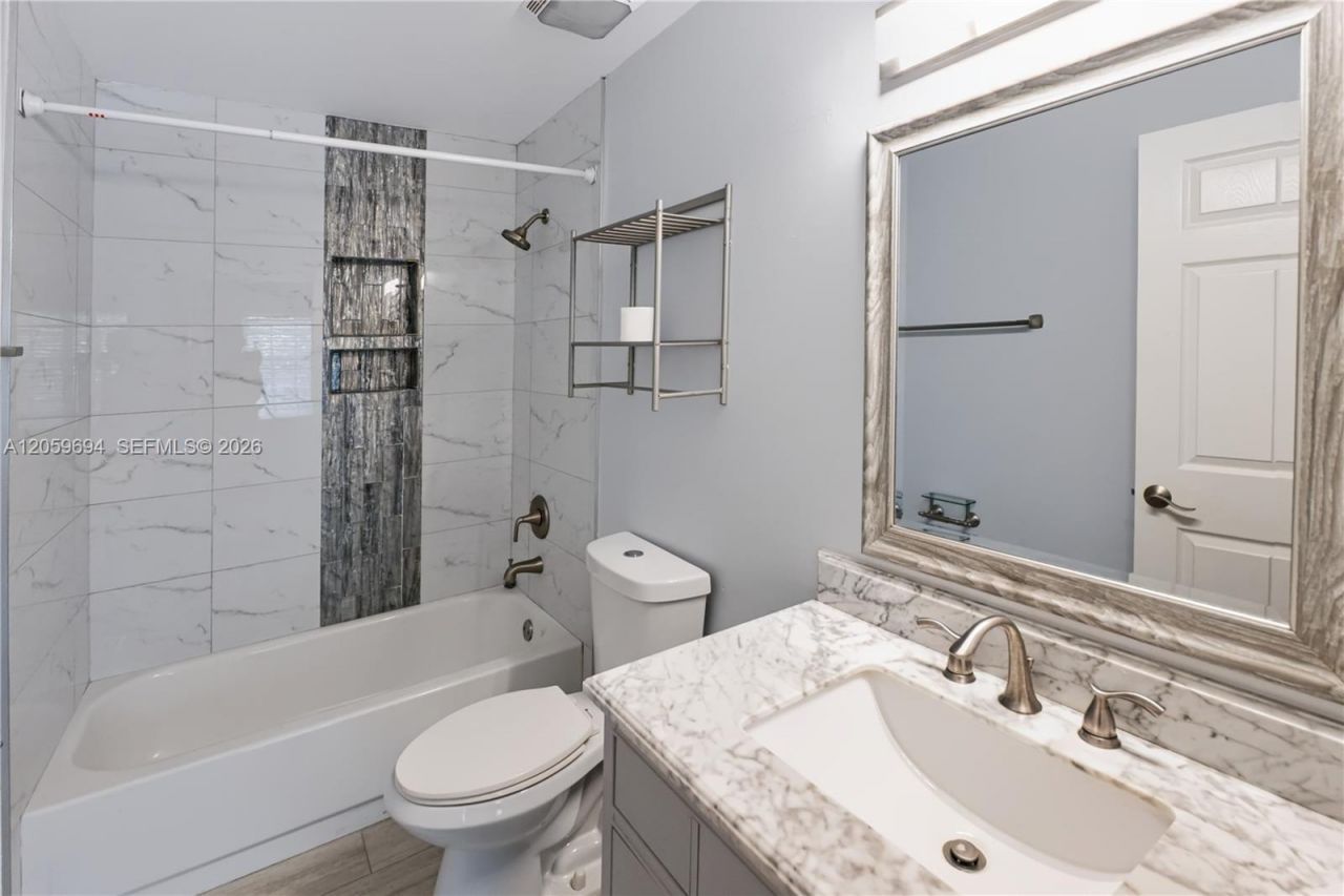 3824 NW 122nd Ter, Sunrise, FL 33323 Photo