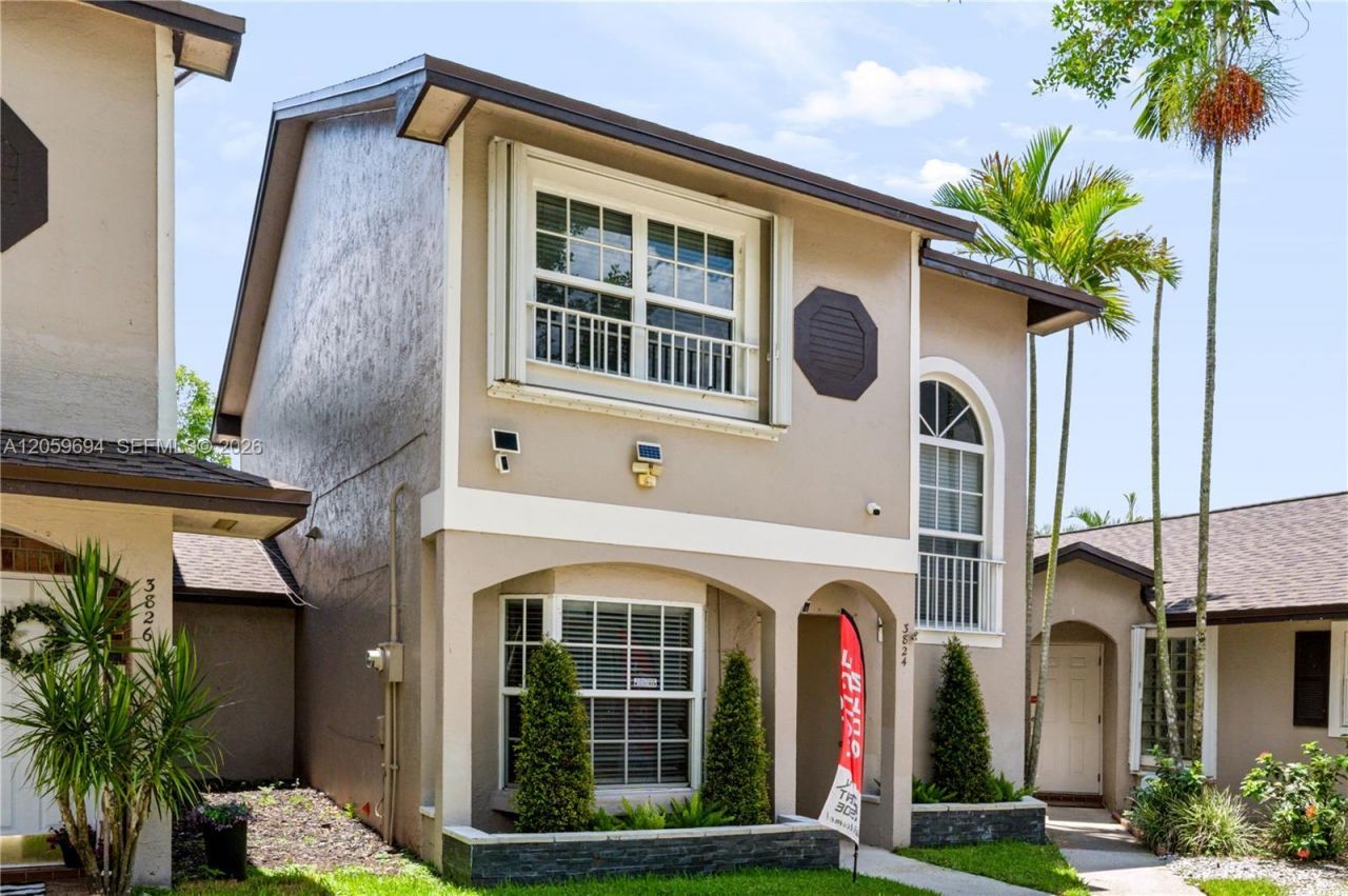 3824 NW 122nd Ter, Sunrise, FL 33323 Photo
