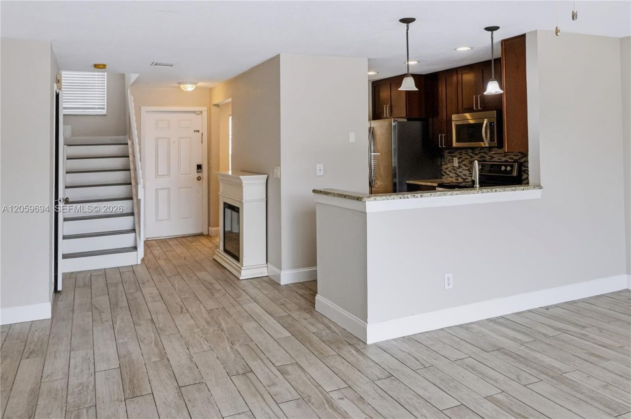 3824 NW 122nd Ter, Sunrise, FL 33323 Photo