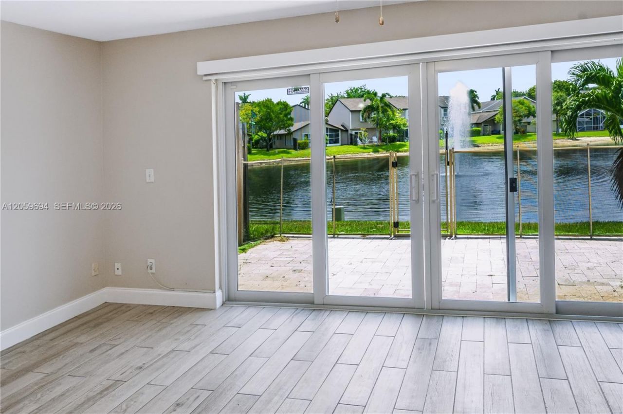 3824 NW 122nd Ter, Sunrise, FL 33323 Photo