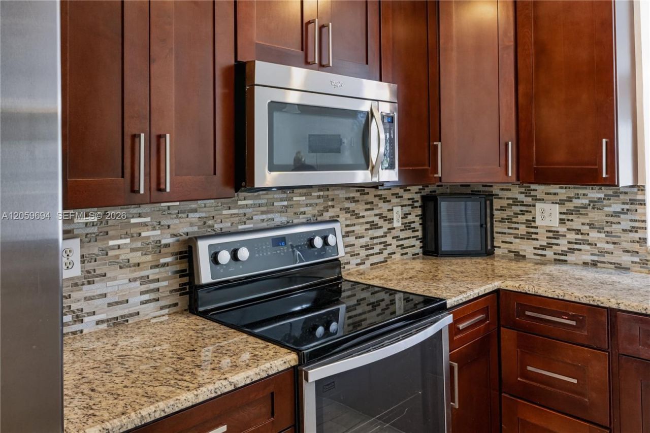 3824 NW 122nd Ter, Sunrise, FL 33323 Photo