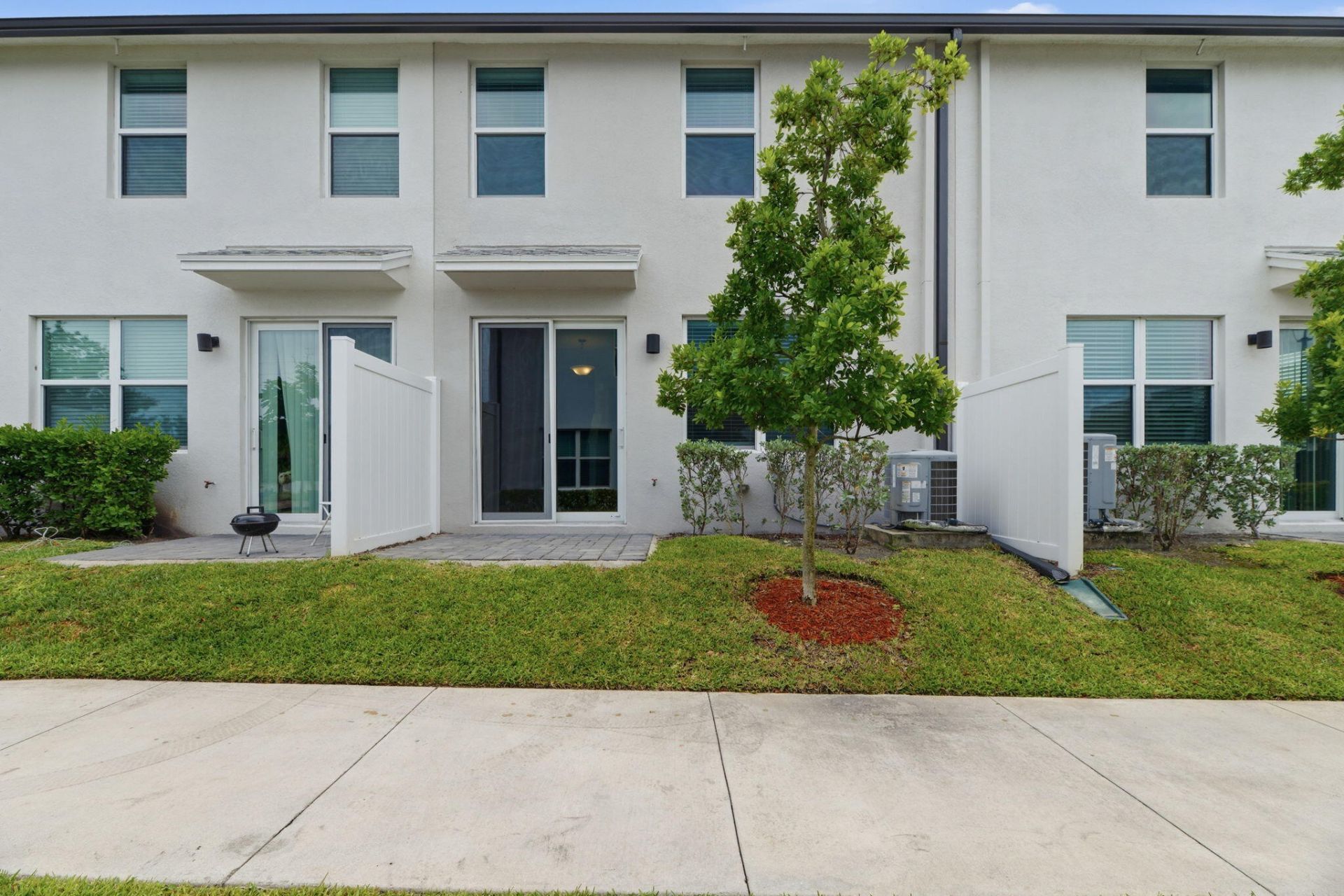 4046 Hot Springs Avenue, Palm Springs, FL 33461 Photo
