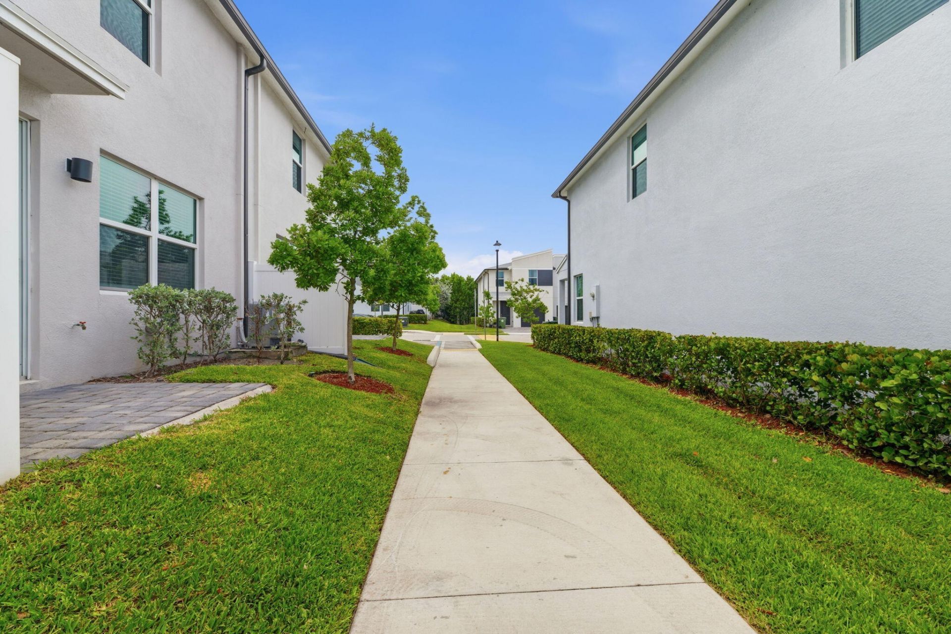 4046 Hot Springs Avenue, Palm Springs, FL 33461 Photo
