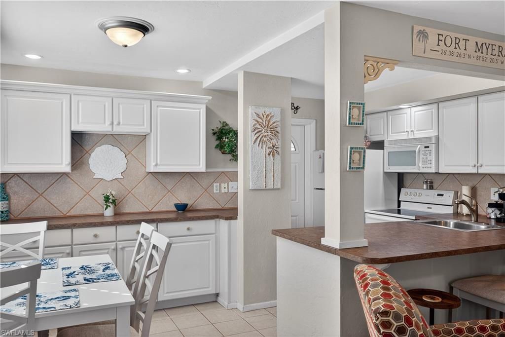 3301 Prince Edward Island Cir, Unit 2, Fort Myers, FL 33907 Photo