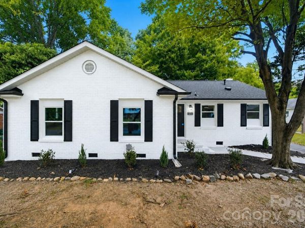 1453 Grovewood Drive, Charlotte, NC 28208